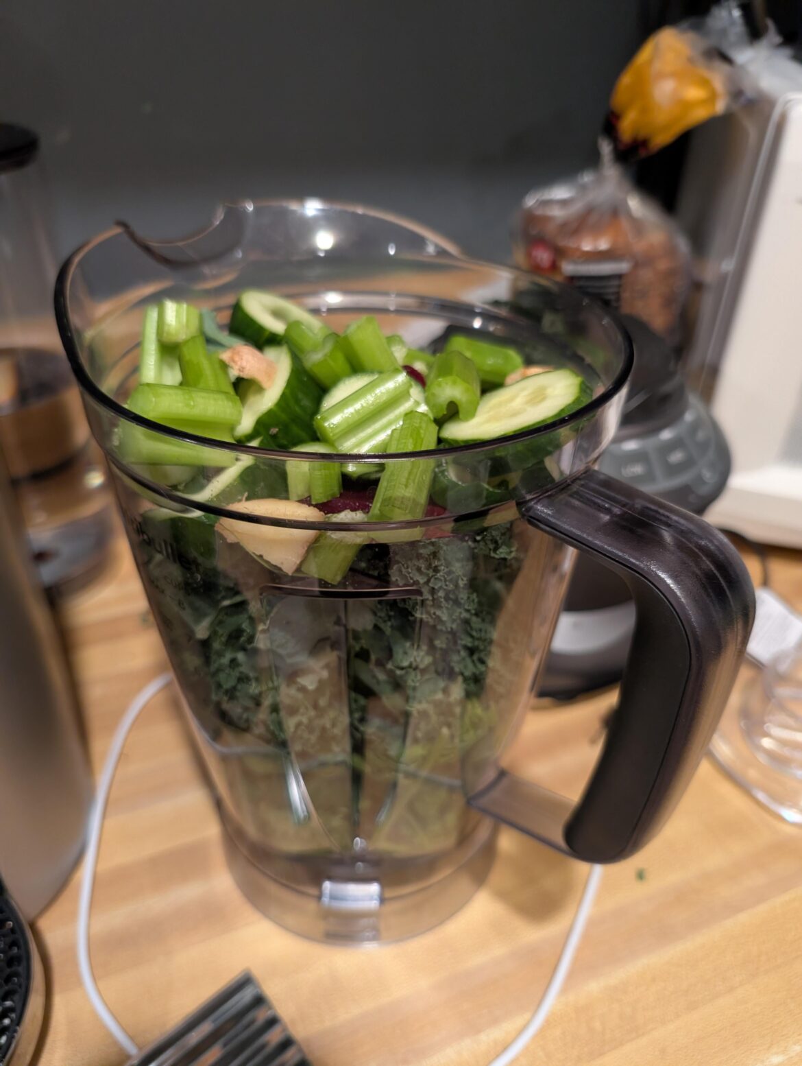 Anyone else hate salads and blend their veggies to chug them instead of chewing for 18 hundred years? Anyone else hate salads and blend their veggies to chug them instead of chewing for 18 hundred years?
