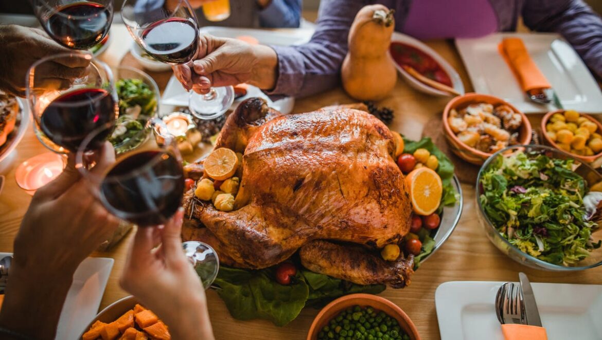 Wine suggestions to serve on Thanksgiving from appetizers to dessert