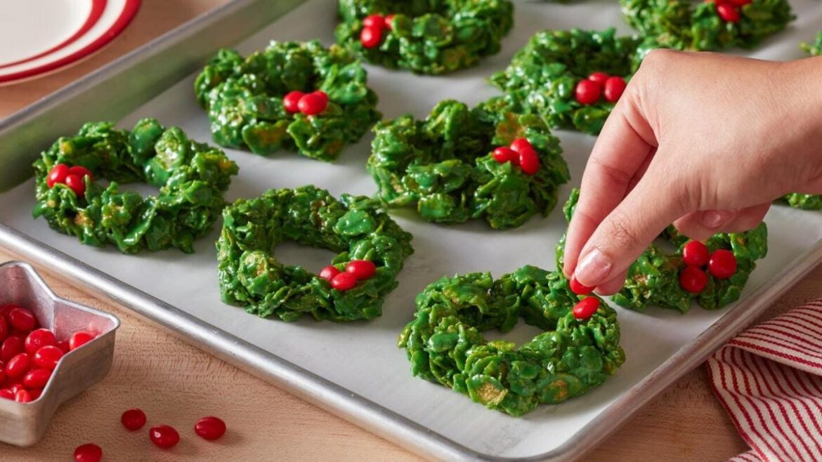 50 Easy Christmas Treats to Spread Some Holiday Cheer 50 Easy Christmas Treats to Spread Some Holiday Cheer