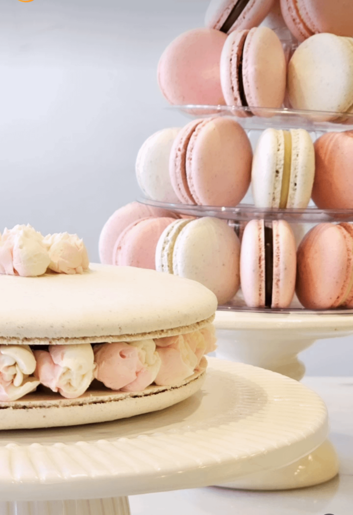 Macaron cake🌸