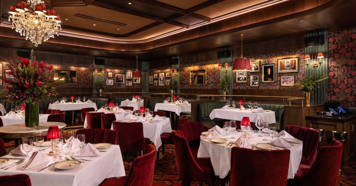 12 Restaurants in Broward for Dining on Christmas and Christmas Eve