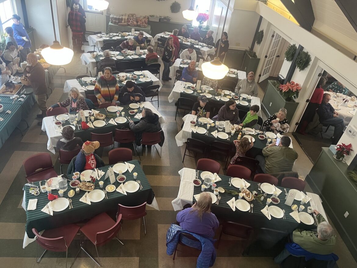 Generosity put hundreds on Christmas meals on the table