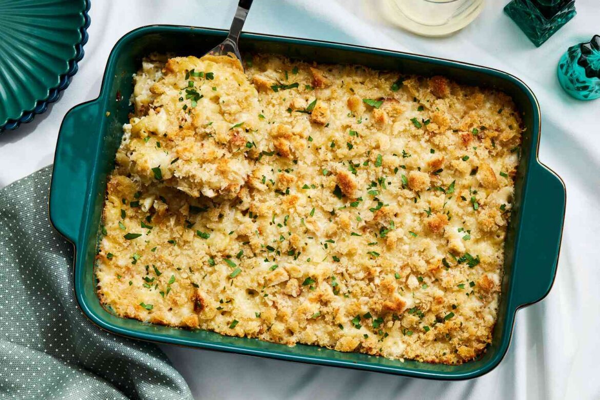 This Make-Ahead Mac And Cheese Is My Go-To Side Dish For Every Holiday