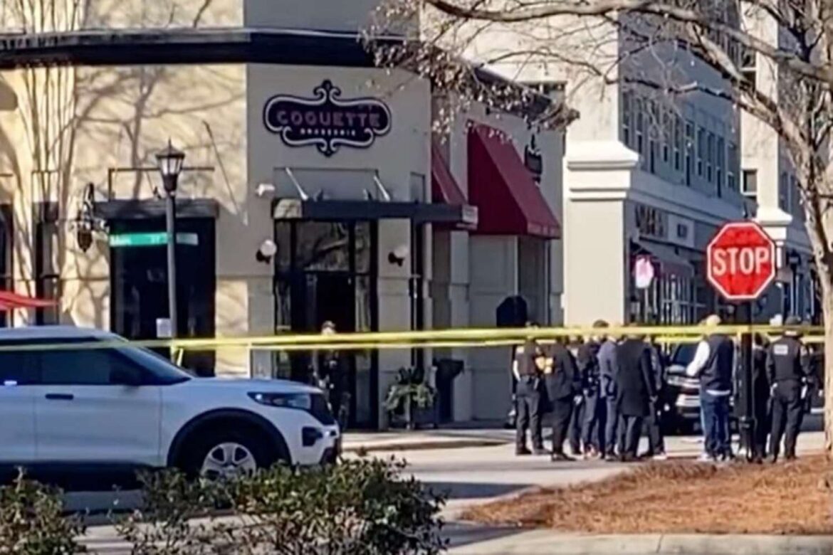 Chef Allegedly Kills Coworker, Injures Another at N.C. Restaurant, Shoots Himself