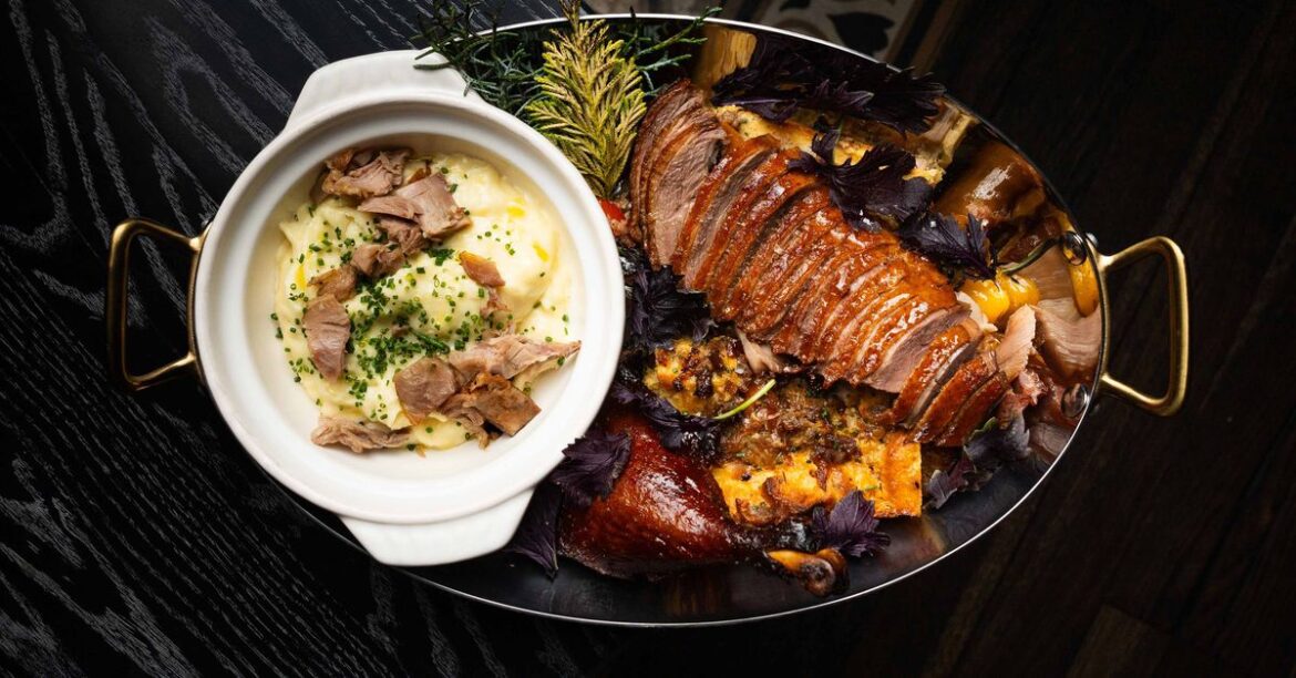 Restaurants Open on Christmas or Christmas Eve for Dinner in San Diego 2021 Restaurants Open on Christmas or Christmas Eve for Dinner in San Diego 2021