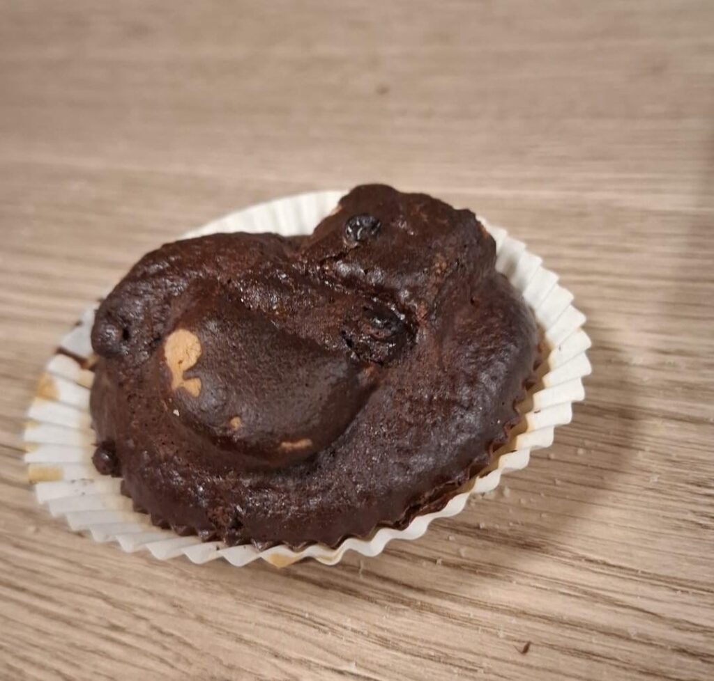 Friend sent me a pic of a muffin they made 😭😭