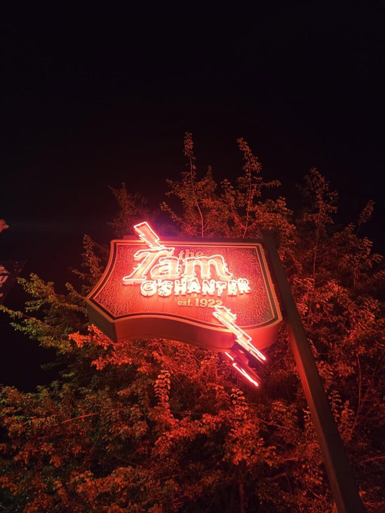 Merry Christmas from Diner Theory at the Tam O' Shanter!