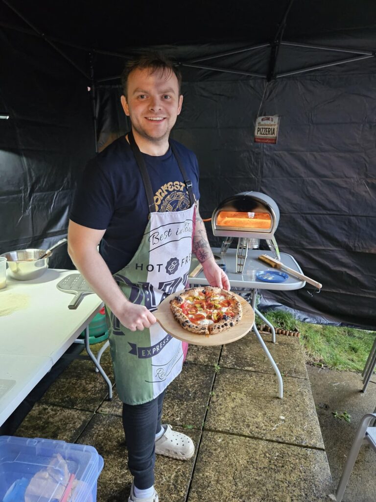 Just found this sub! Some pizzas I made. From Oxfordshire, UK.