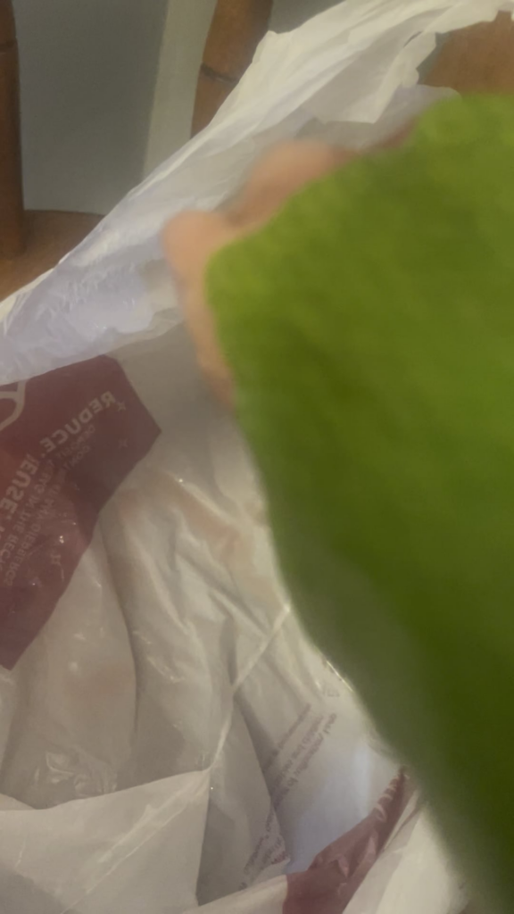 Food safety- raw chicken leaking a little in its vacuum sealed bag?