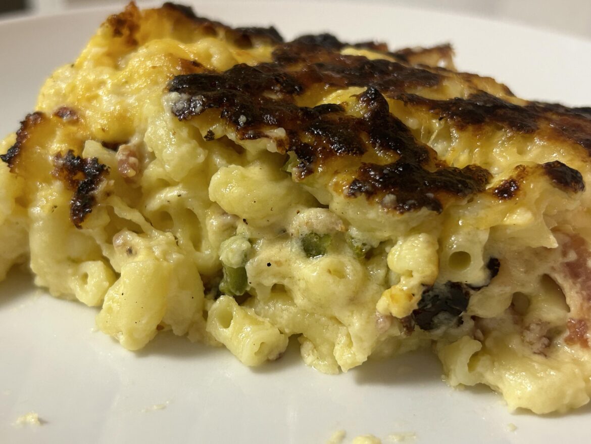 Bacon and jalapeño mac & cheese