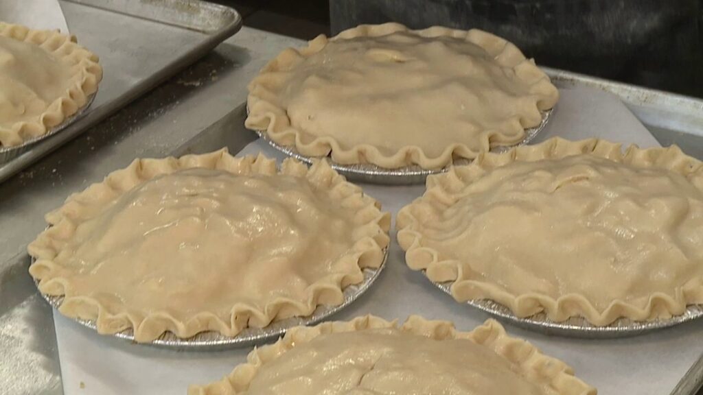 Dishing out Thanksgiving dessert in Lackawanna County