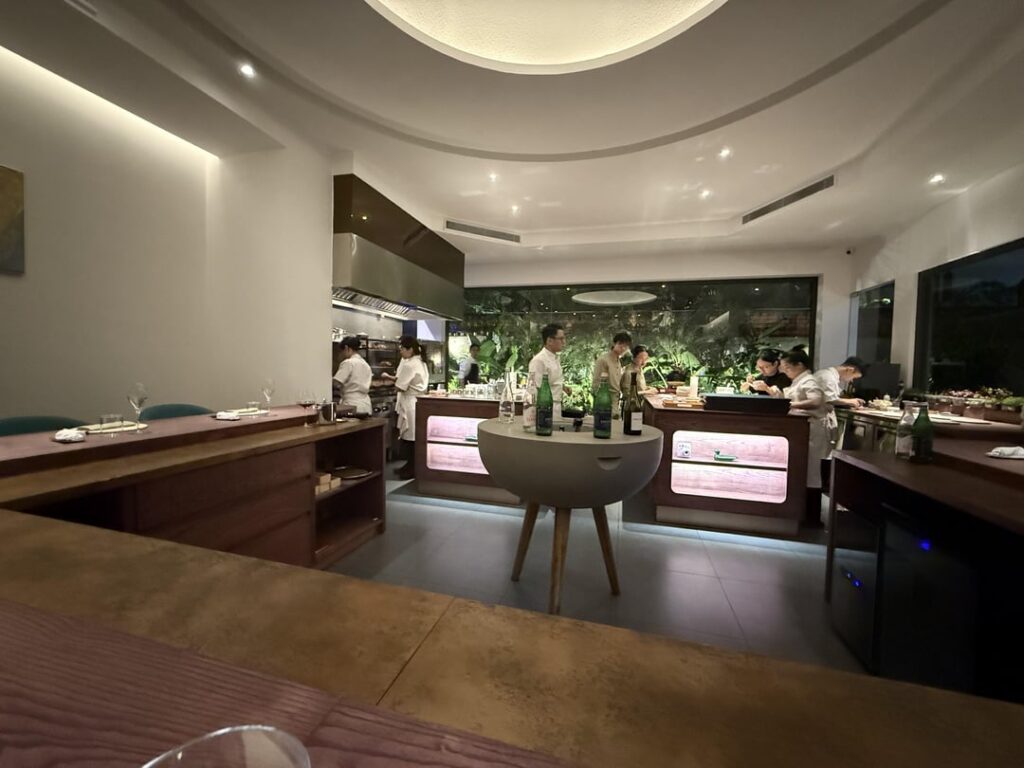 Ciel dining – Ho Chi Minh City Ciel dining - Ho Chi Minh City