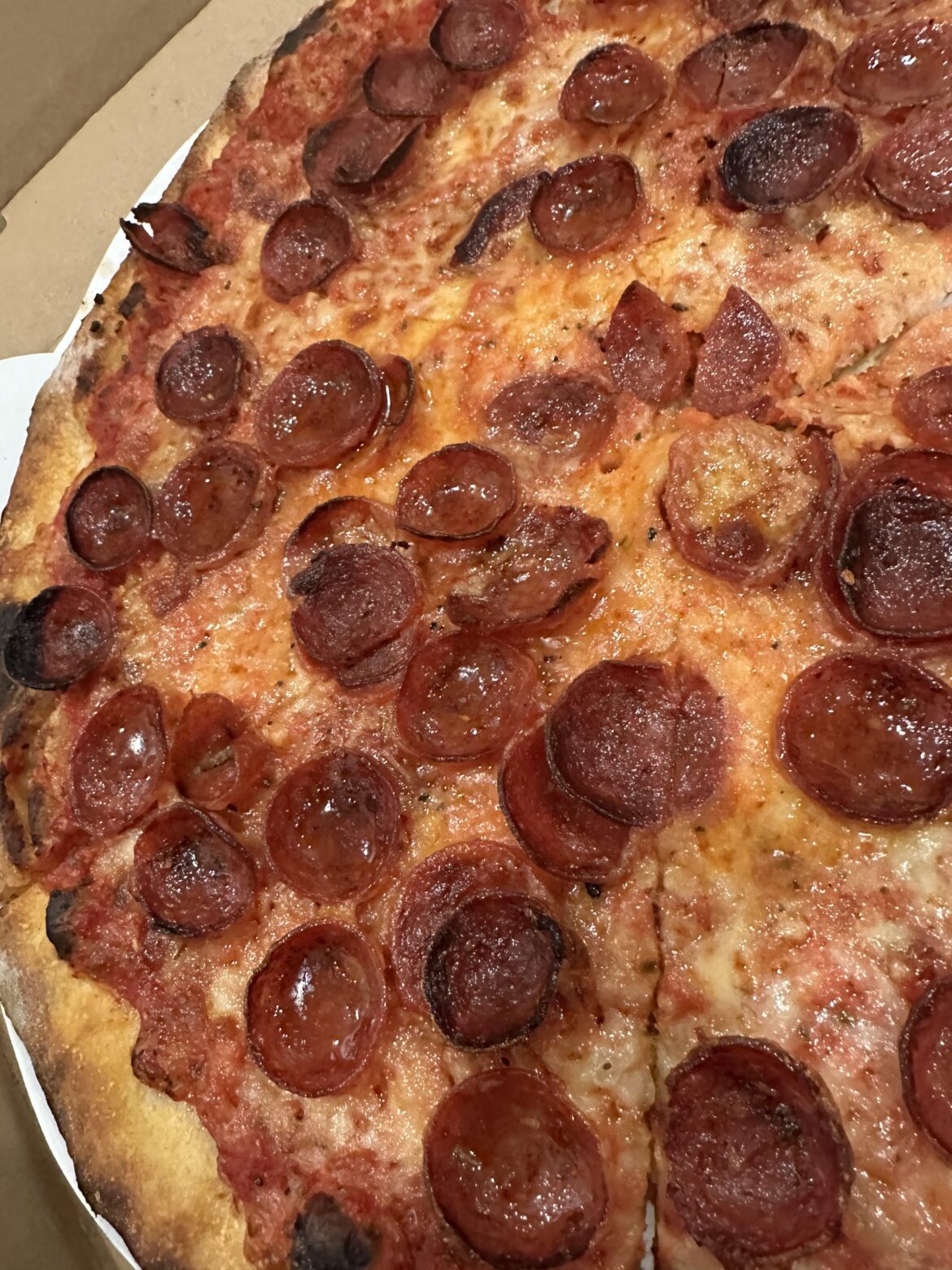 Ozzy's Apizza now delivers to me. 🍕🍕🍕