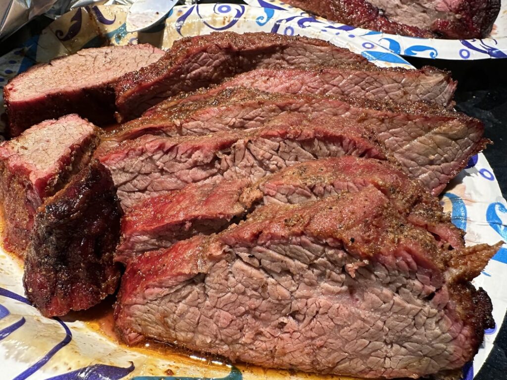 I finally got the time to fix my old little tailgater. Had to spend the rest of the day grilling.