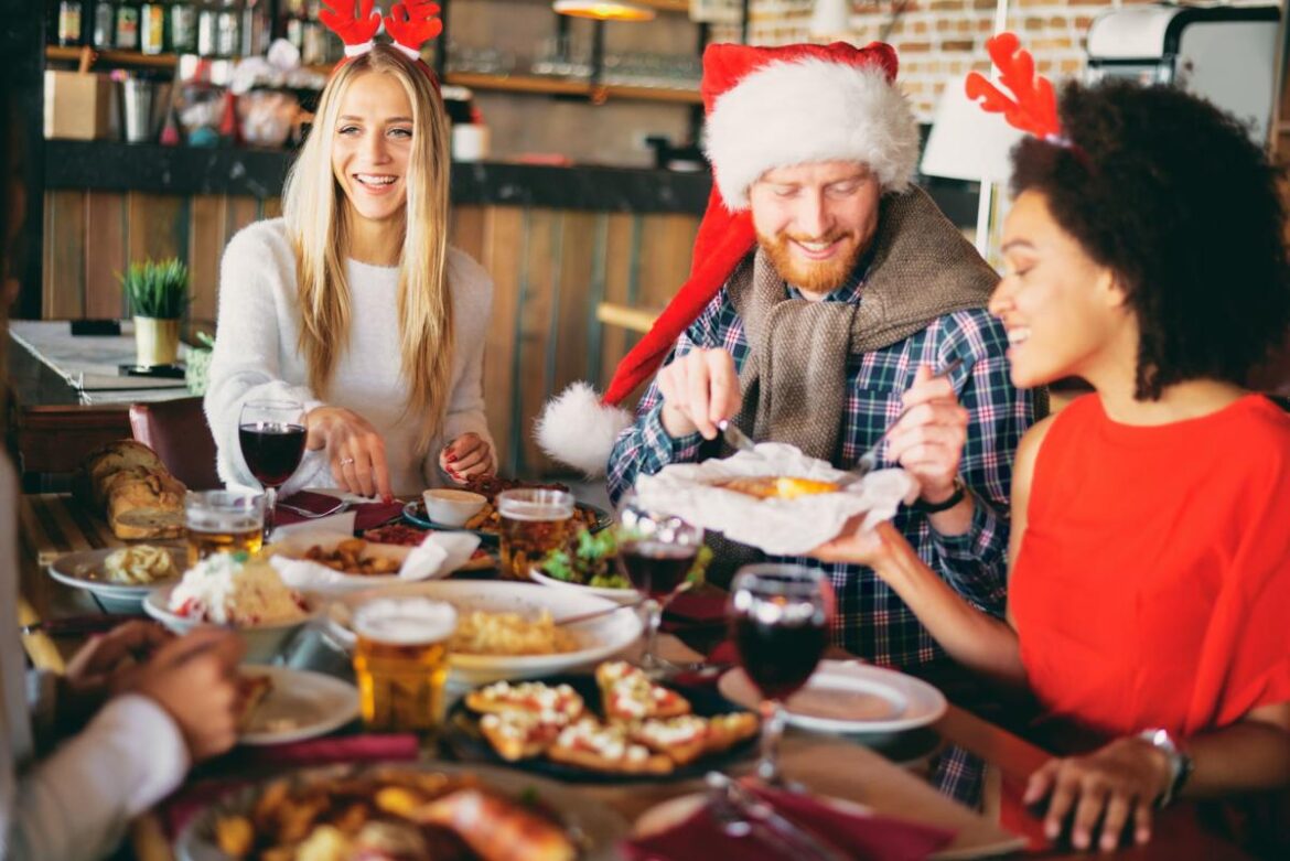 12 Restaurants Chains That Are Open on Christmas Day (Plus 10 That Are Closed) 12 Restaurants Chains That Are Open on Christmas Day (Plus 10 That Are Closed)