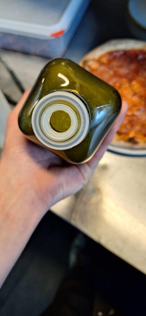 Its so cold the fucking olive oil froze