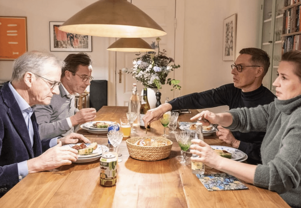 Hello! Anyone who can tell which wine the Finnish President is drinking here?