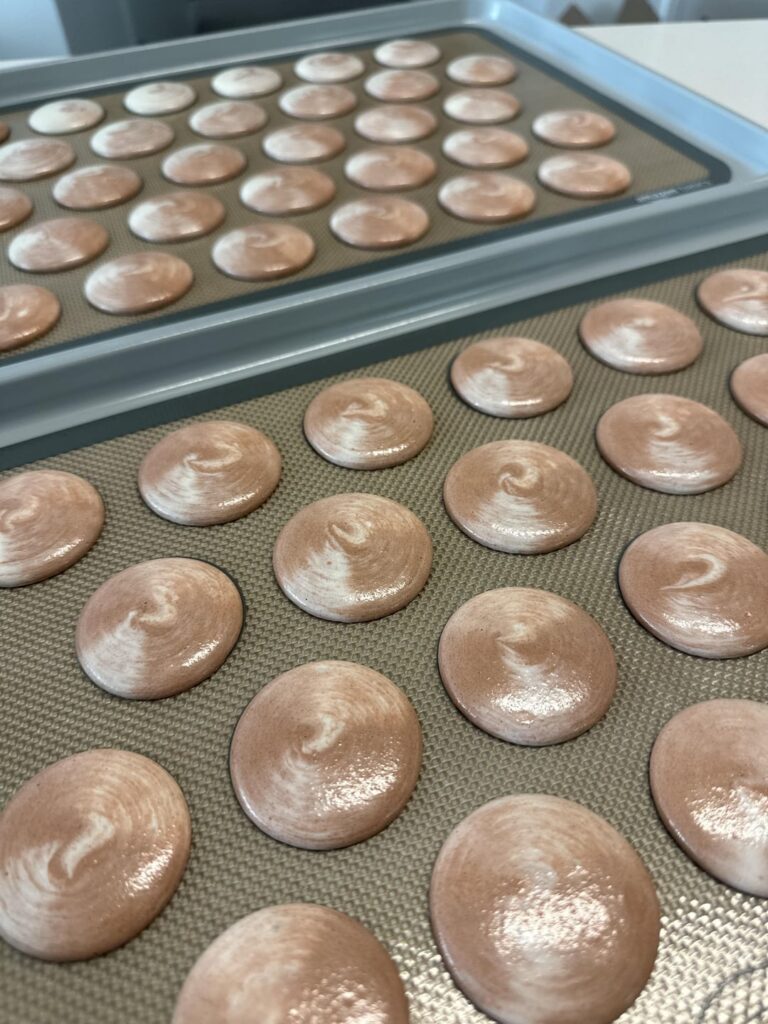 hojicha coffee macarons