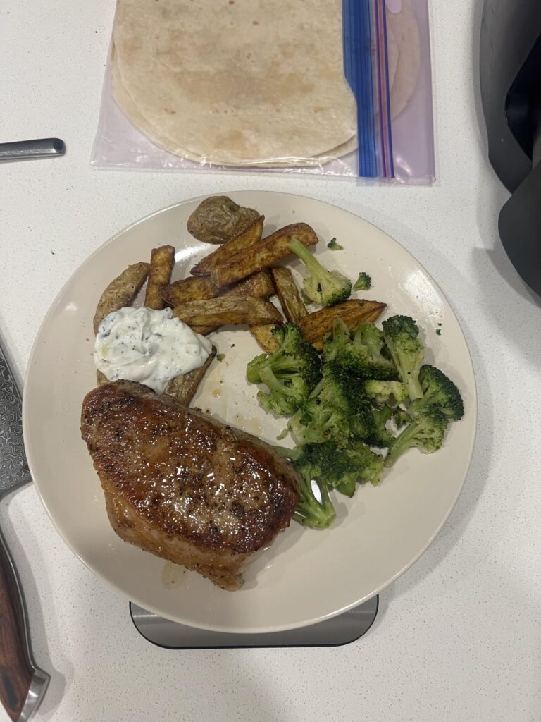 Is this meal really only ~700 cals?