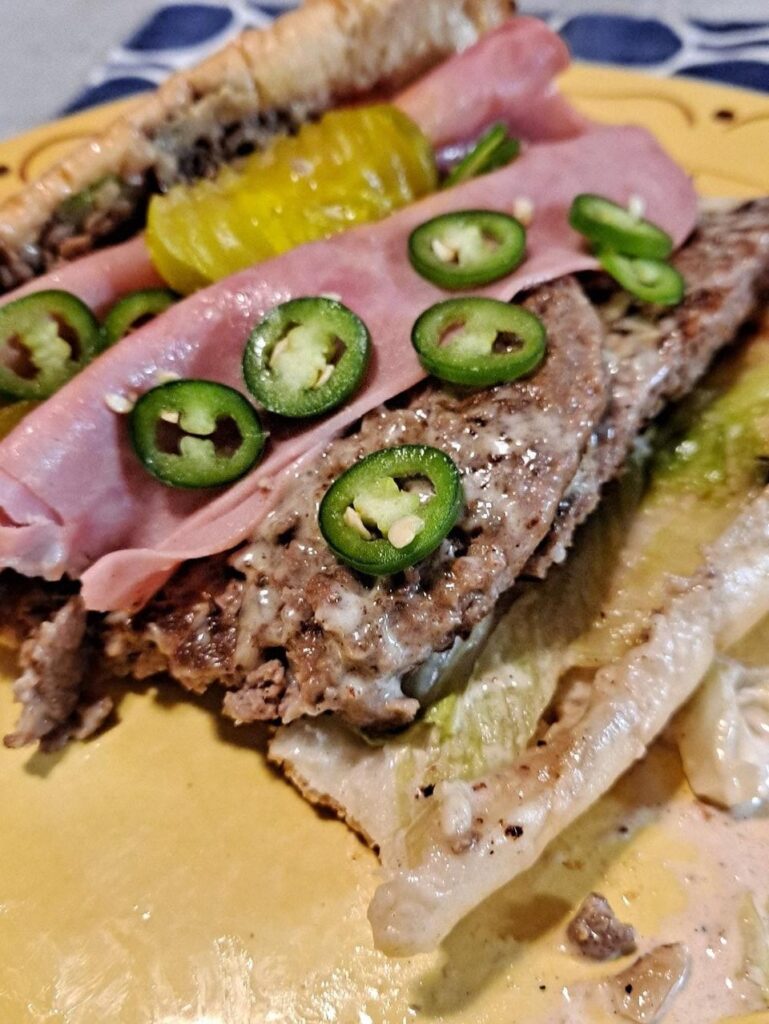 Nothing like fresh jalapeños to add flavor and heat 😋 🤪 This GIZMO was delicious 😋 IMHO