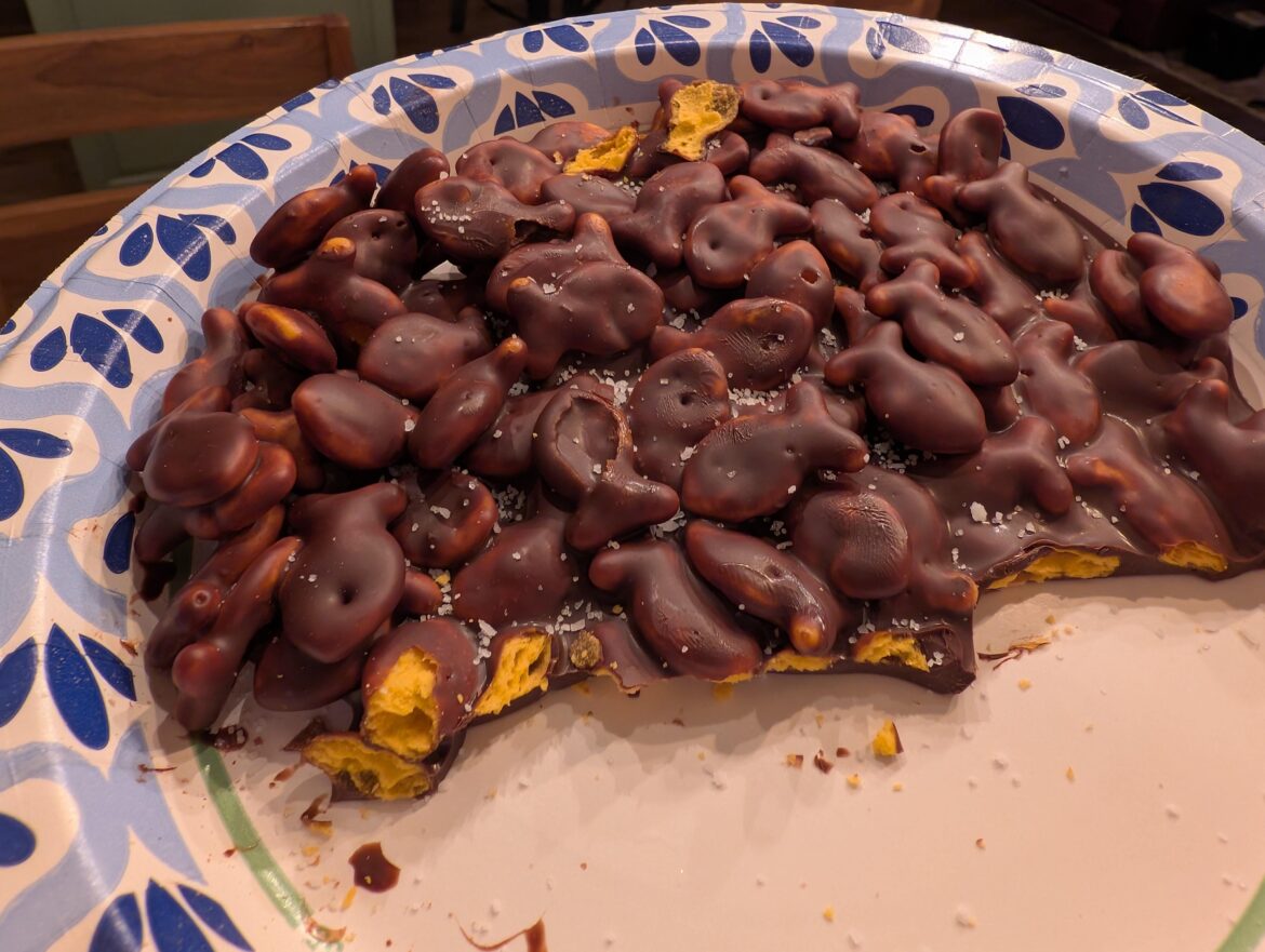 Dark chocolate goldfish bark