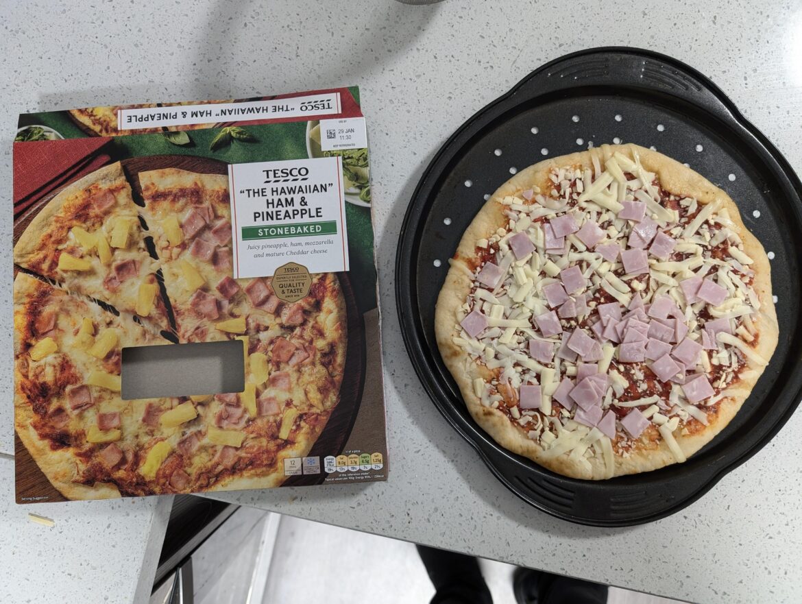 Poor guy lost out on Pineapple on his Hawaiian Pizza