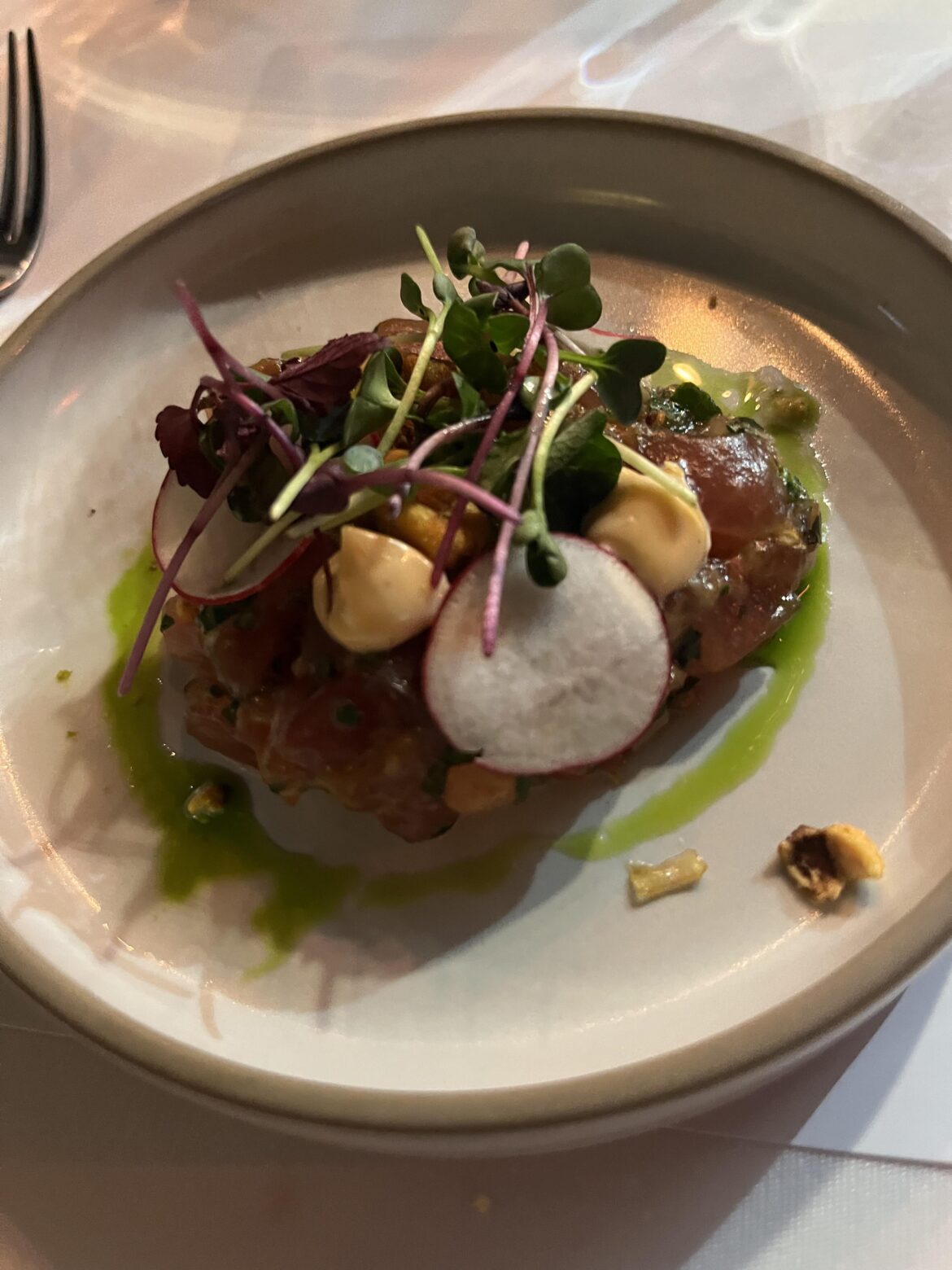 Marinated tuna with radishes