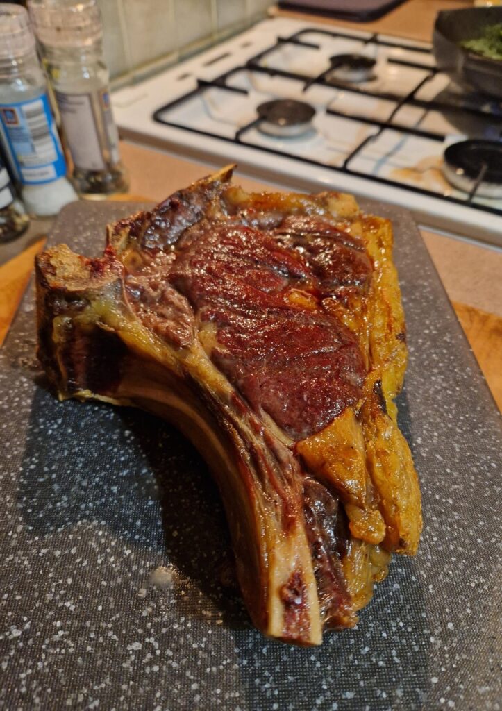 Seeing out 2024 with a blowout dinner - dry aged Galician ribeye, potatoes au gratin & ibérico de bellota