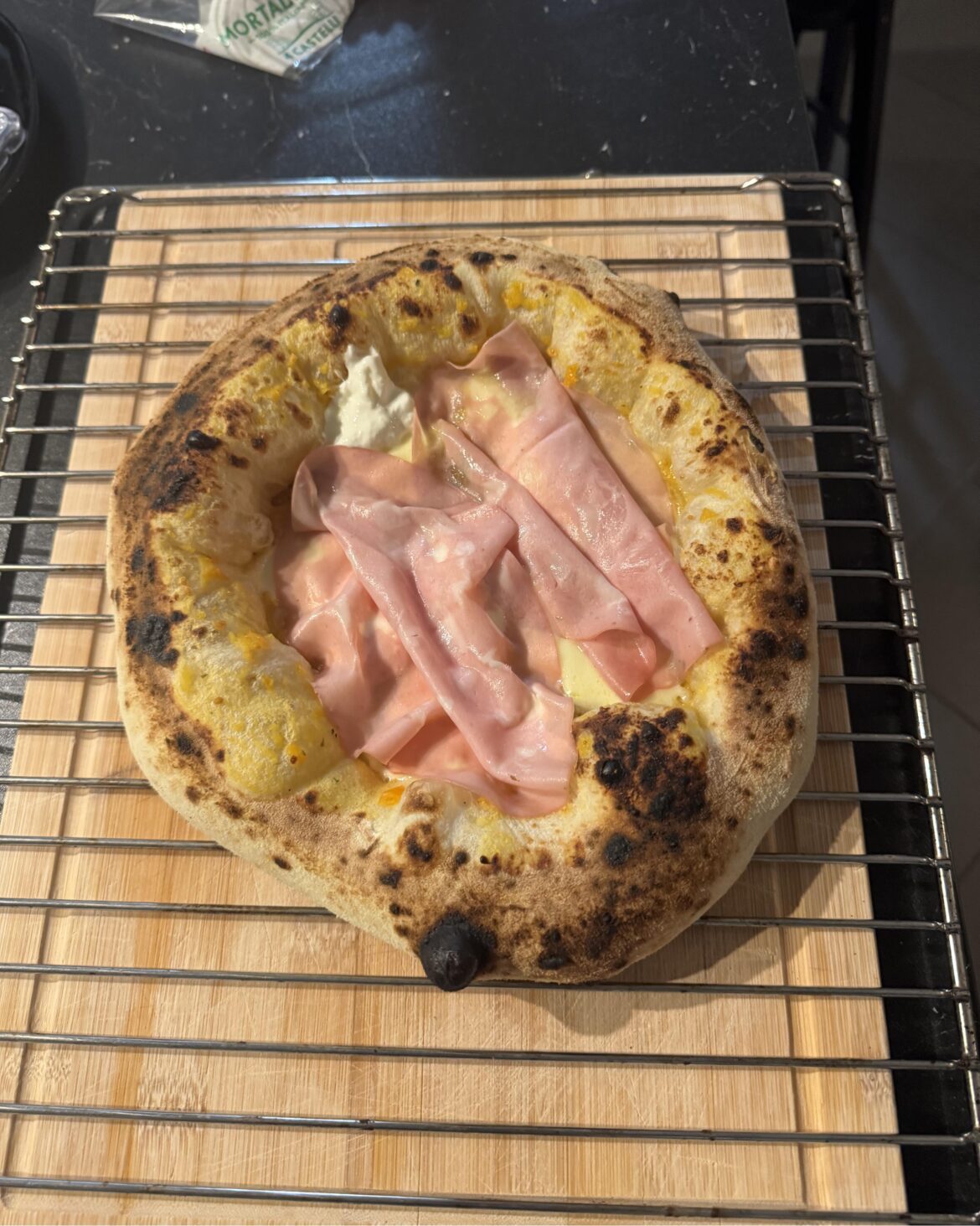 Love a big fluffy crust 75%