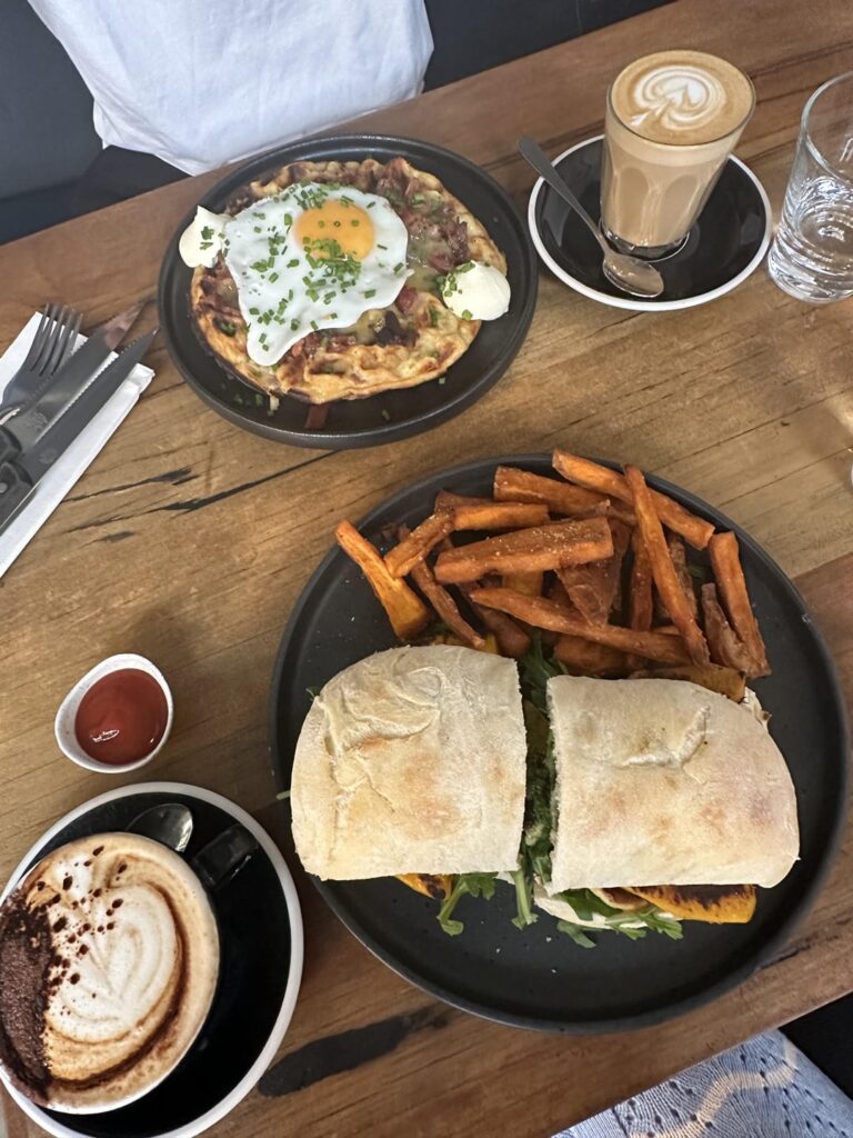 Help me estimate calories in ciabatta sandwich????