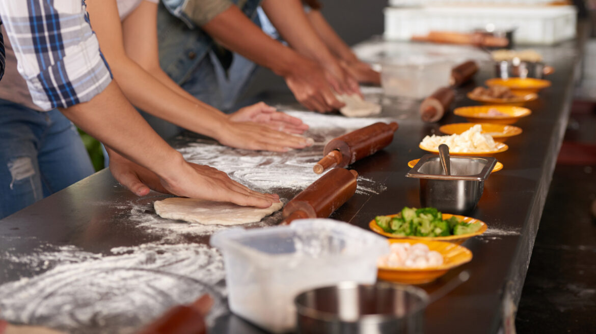 Eataly Grocery Chain Goes Above And Beyond With Chef Lead Cooking Classes Eataly Grocery Chain Goes Above And Beyond With Chef Lead Cooking Classes