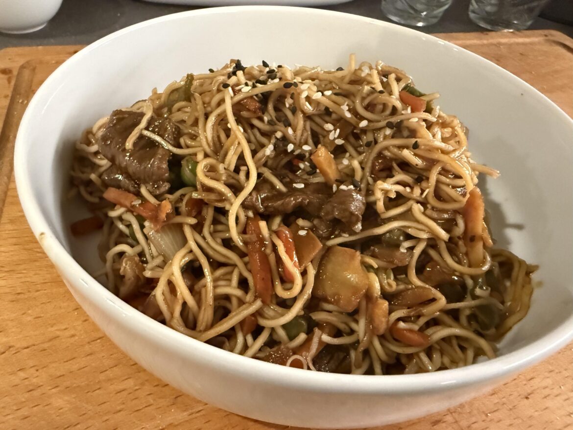 beef stir fry with noodles