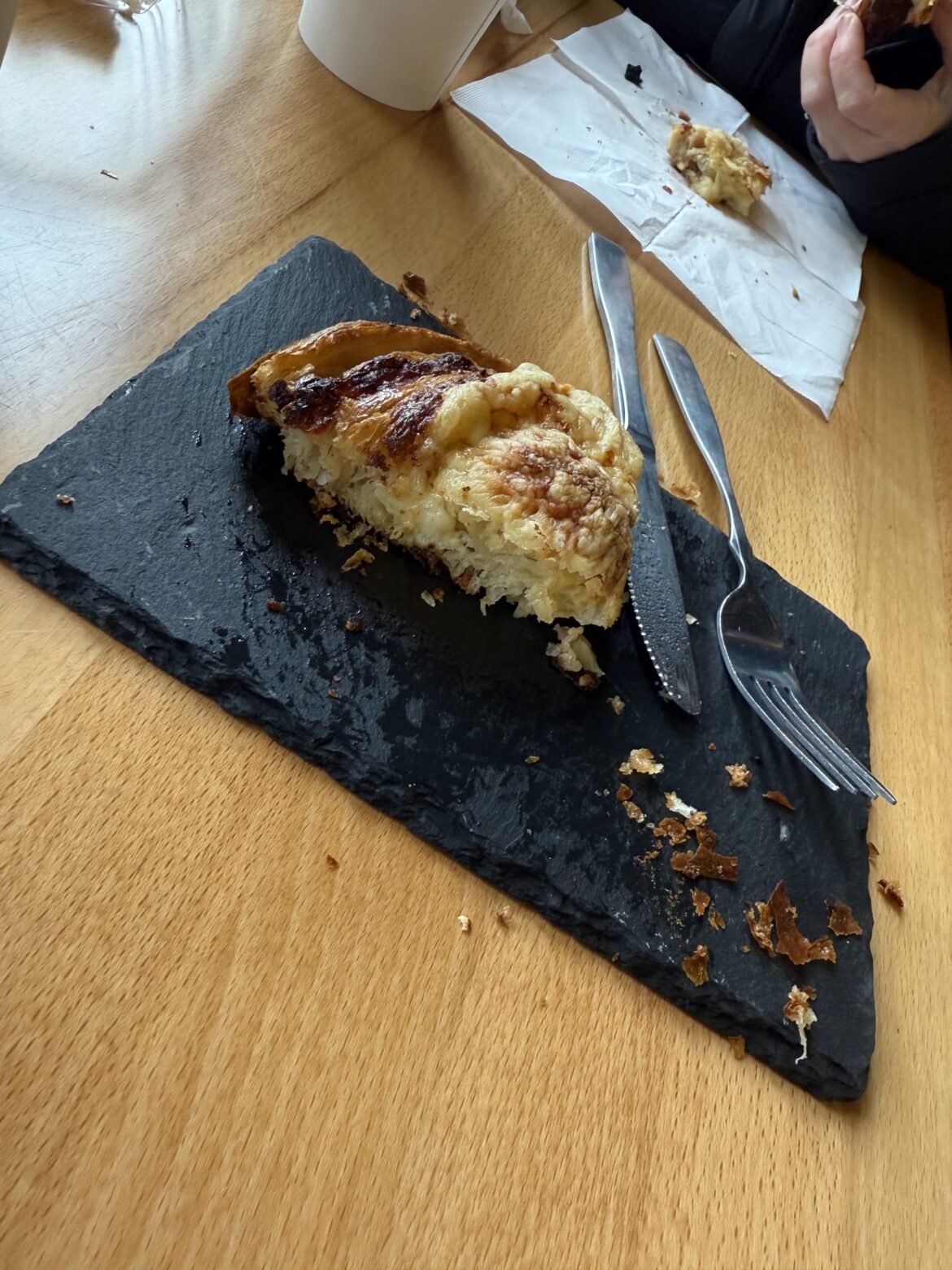 Tasty bacon ‘n Gruyère on Slate