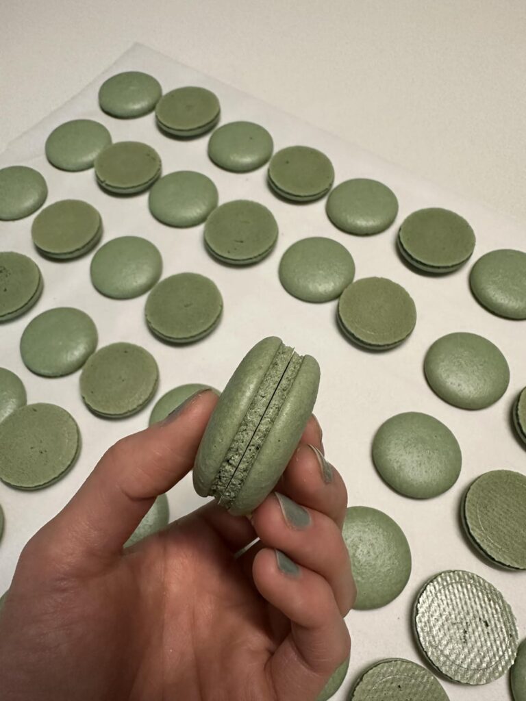 Matcha macarons