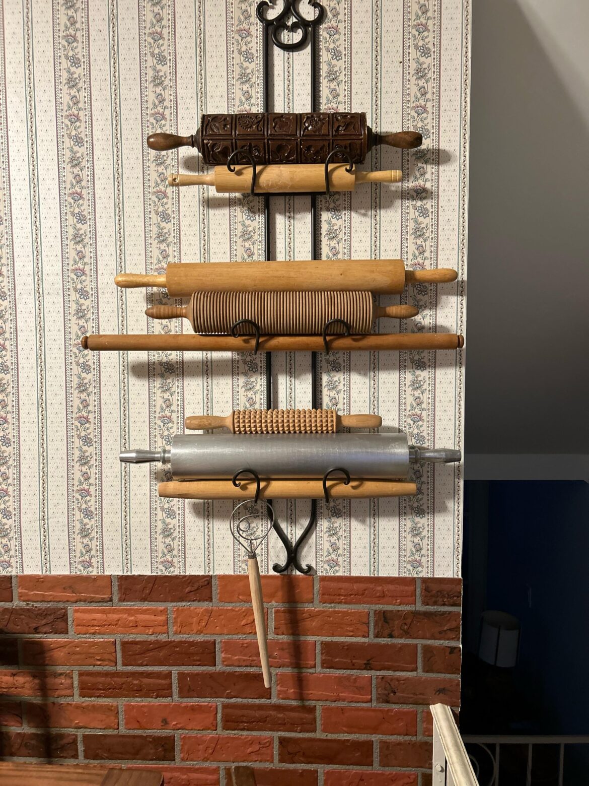 Made a rolling pin rack out of an old plate display/holder.