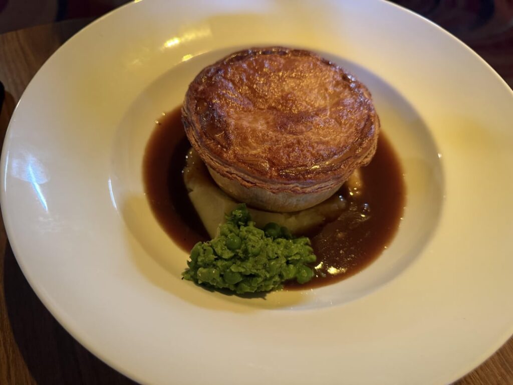 Calories in this meat pie