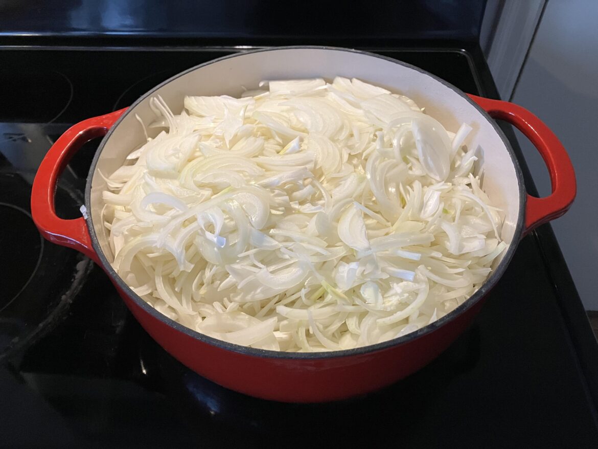 Kicking off 2025 with French Onion Soup in our new David DutchOveny!