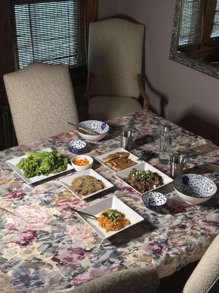 My aunt made me Korean food for Christmas🎄(we’re both Italian Americans)