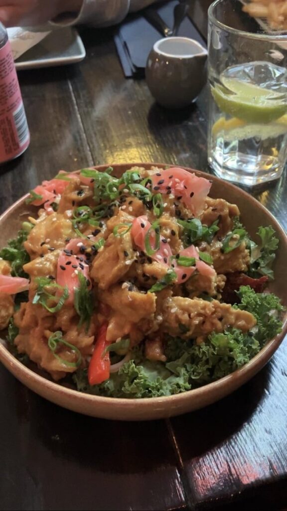 calories in this vegan satay chicken salad bowl?