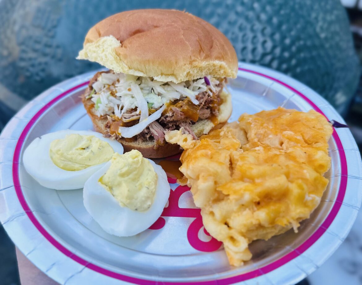 Daughter 4th Birthday. Barbie Themed, so Barbie-Q it is.