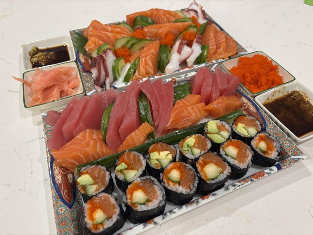 2nd time doing home made sushi/sashimi, this time for NYE! 🍣