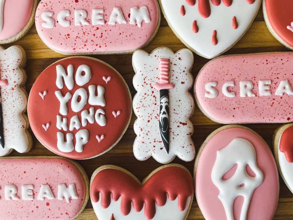 Some girly Scream themed cookies!