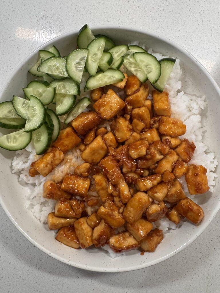 Honey sriracha tofu