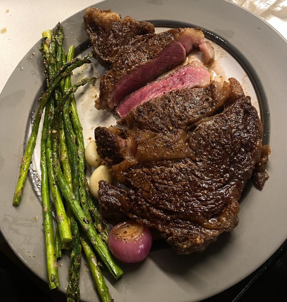 First time cooking ribeye! Happy New Year everyone!