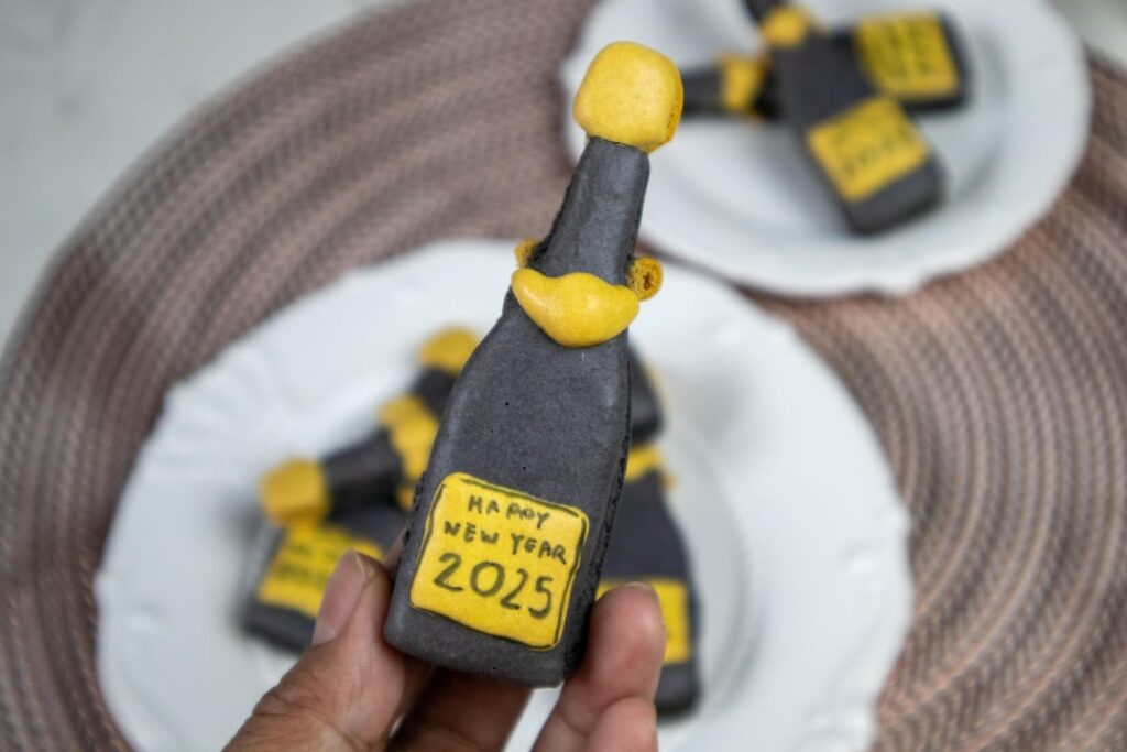 Successful Character Macarons!