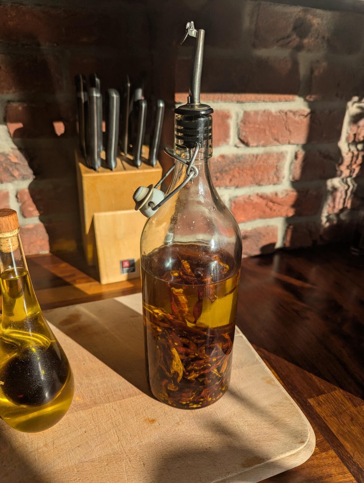 Is dried chillies in Oil a bad idea?