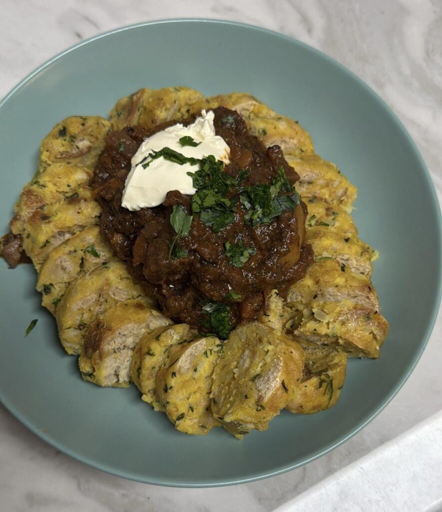 Rinderragout mit Semmelknödel 🇩🇪