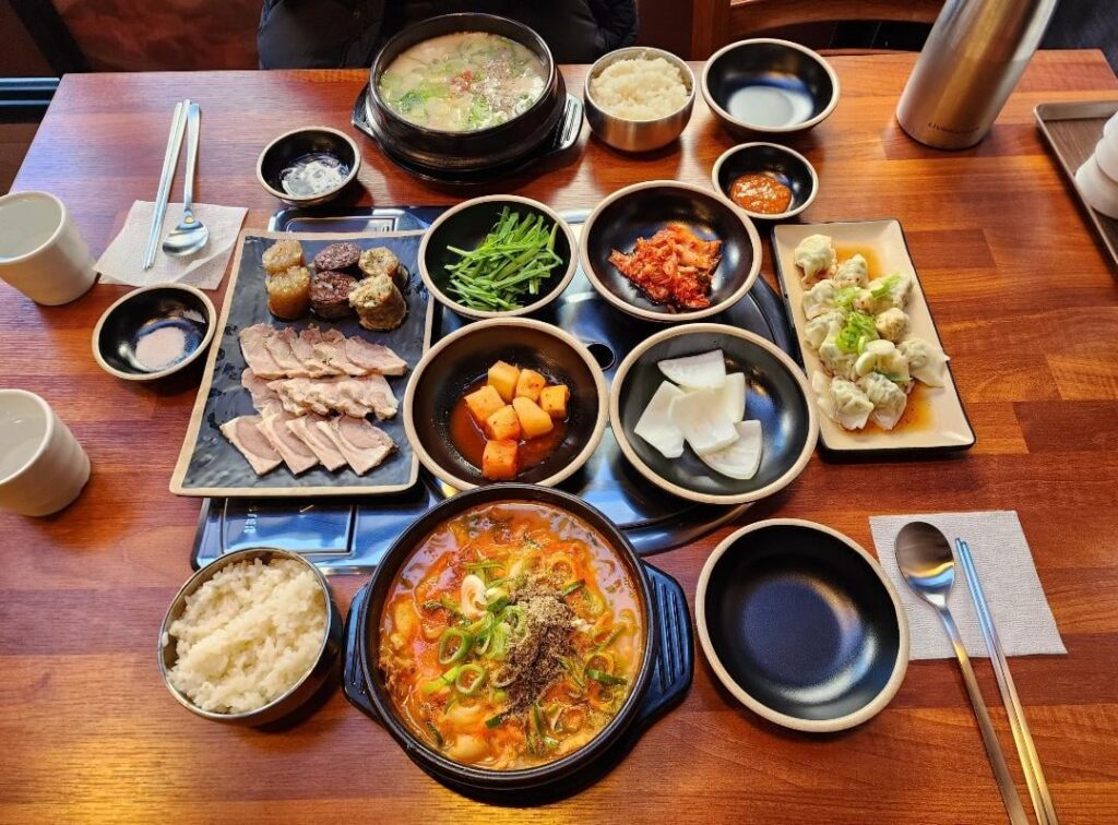 I had spicy soondae hangover soup for breakfast!! Super yummy