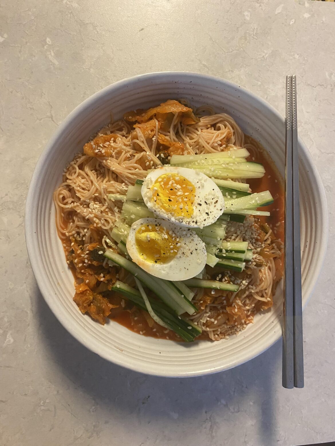 Spicy mixed noodles (Bibim-guksu 비빔국수) -Maangchi’s recipe
