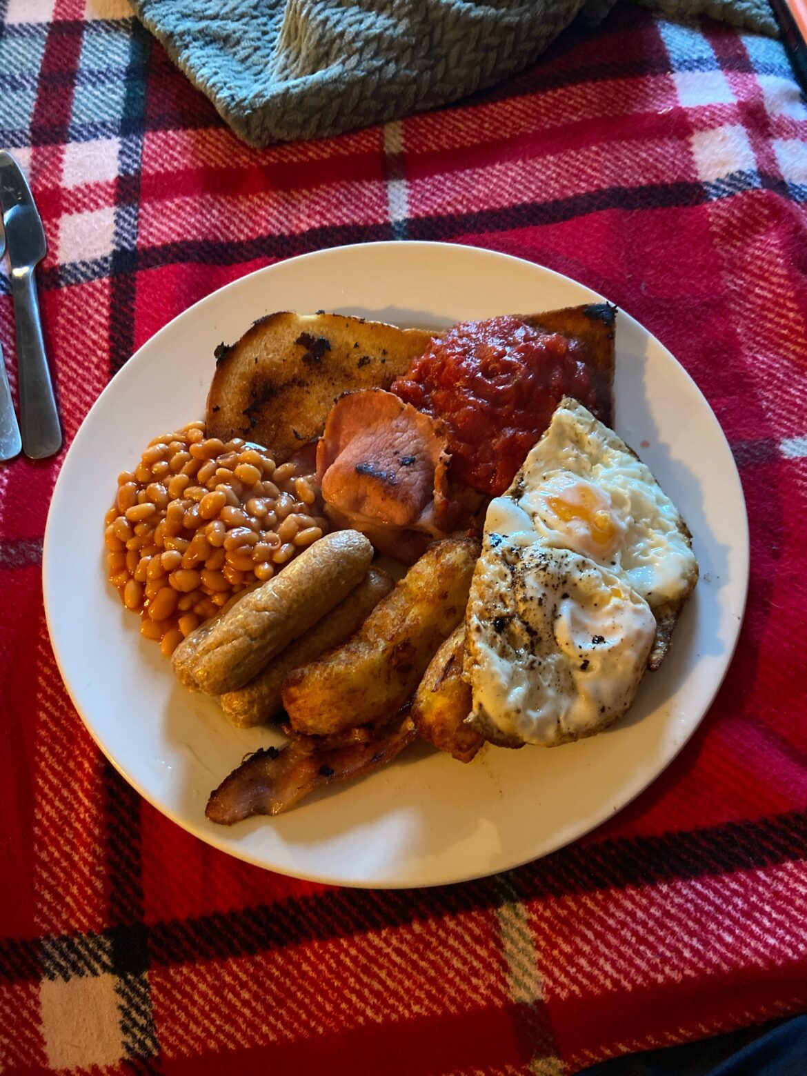 Forgot to get mushrooms, but found some cheesy hash browns in the freezer, so swings and roundabounds.